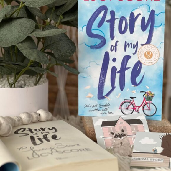 Lucy Score: Story of My Life - Hardcover - Hot Trend 2025 Book - Picture 6 of 9